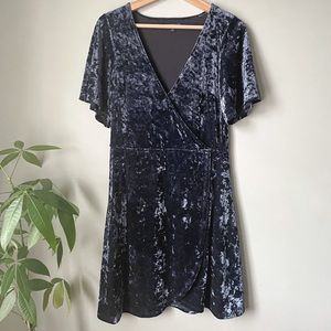 *FREE IN A BUNDLE* Velvet American Eagle Dress